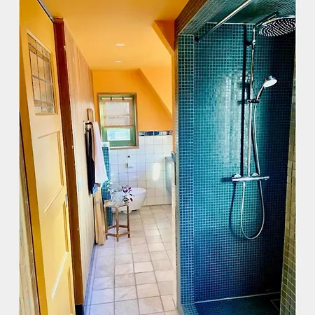 House Next To Amsterdam 3*