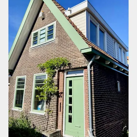 House Next To Amsterdam Bed and Breakfast