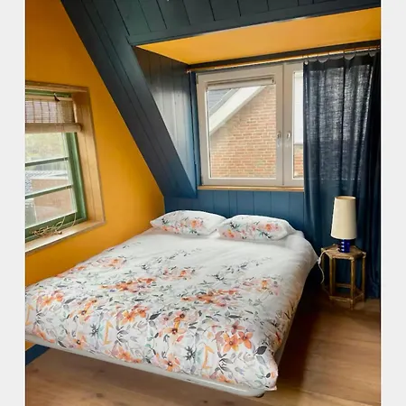 Bed and Breakfast House Next To Amsterdam